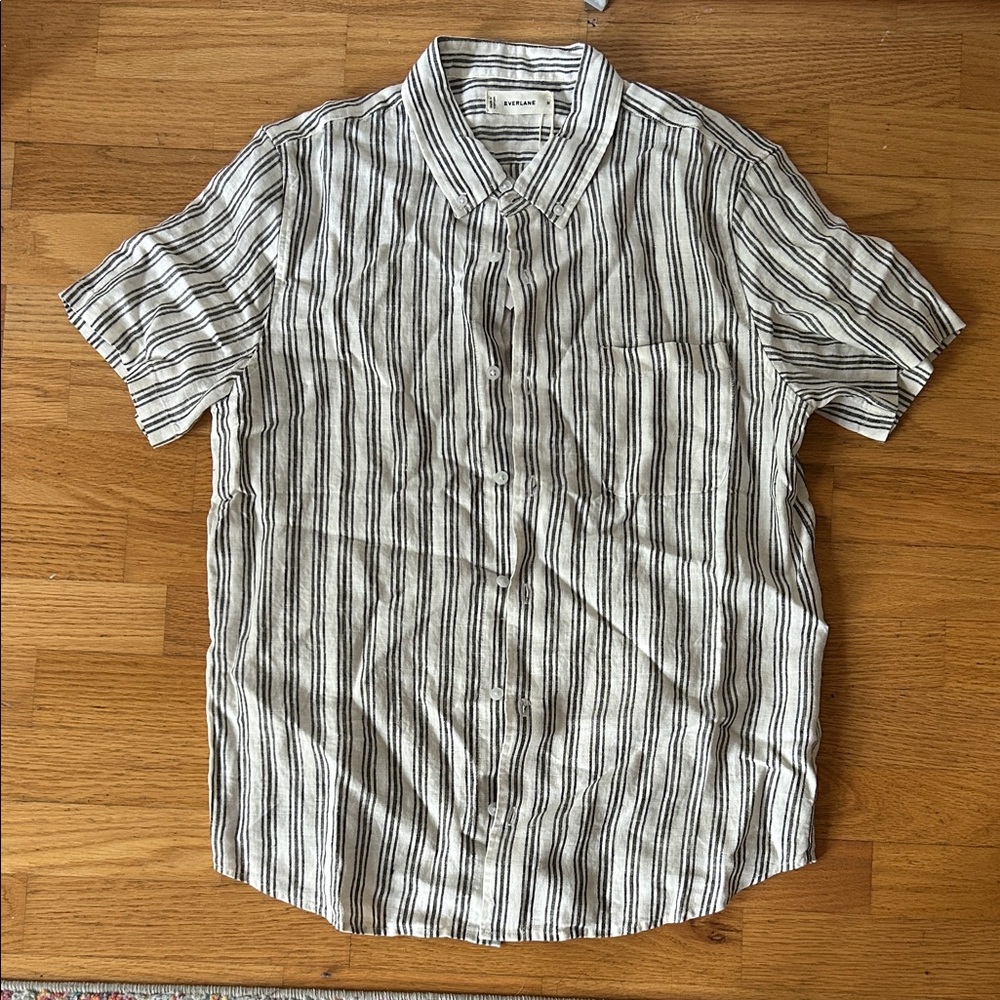 Everlane Linen Classic Short Sleeve Button Down Black and White Striped